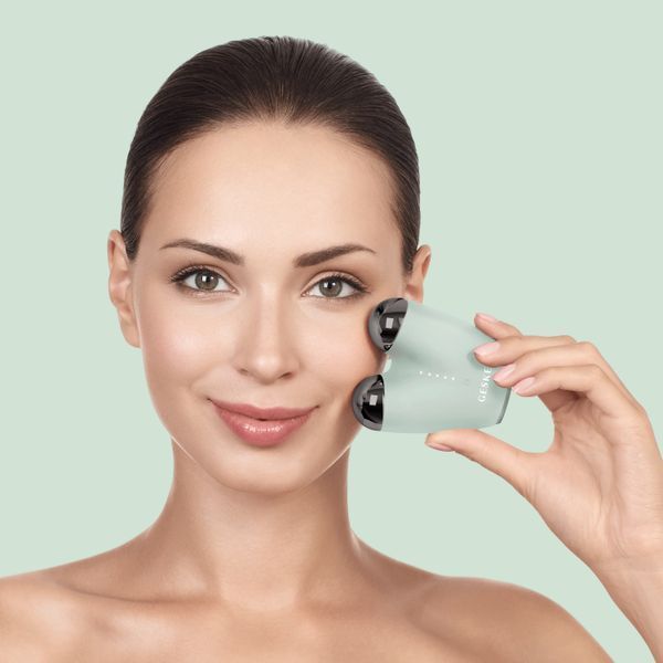 Мікрострумовий підтягувач шкіри обличчя GESKE MicroCurrent Face-Lifter 6в1 green HB0140 фото