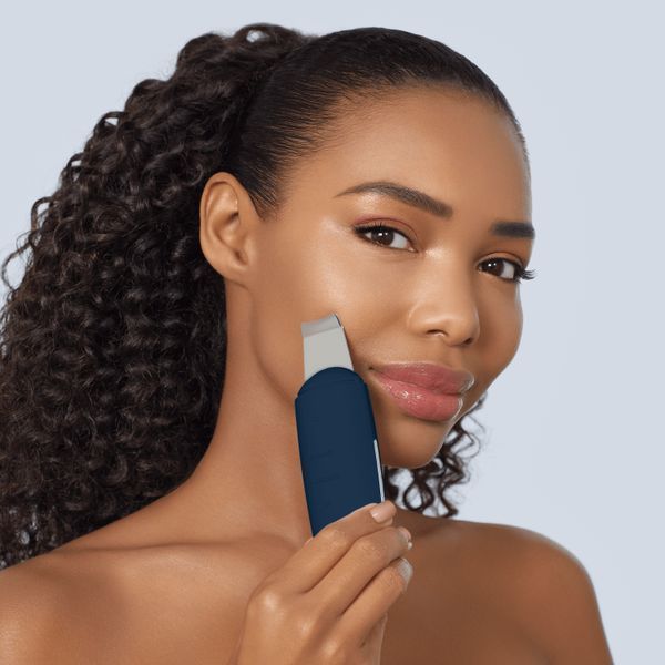 Мікрострумовий скрабер для шкіри та усунення чорних точок GESKE MicroCurrent Skin Scrubber&Blackhead Remover 9в1 midnight HB0144 фото
