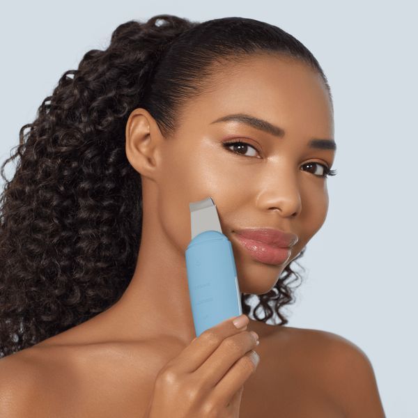 Мікрострумовий скрабер для шкіри та усунення чорних точок GESKE MicroCurrent Skin Scrubber&Blackhead Remover 9в1 aquamarine HB0149 фото