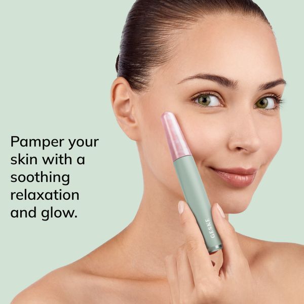 Ручка-масажер для обличчя з рожевим кварцом GESKE SmartAppGuided Rose Quartz & Depuffing Pen 6in1 green HB0662 фото