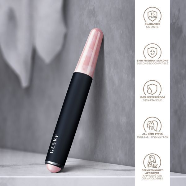 Ручка-масажер для обличчя з рожевим кварцом GESKE SmartAppGuided Double-Sided Rose Quartz Depuffing Pen 7в1 black HB0665 фото