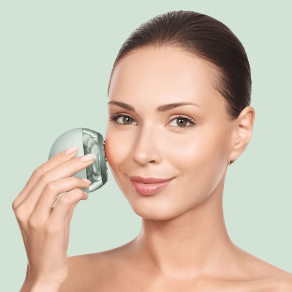 Масажер для підтяжки шкіри обличчя GESKE Anti-aging Skin Tightener 6в1 green HB0420 фото