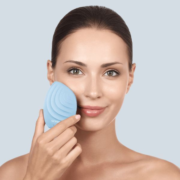 Електронна ультразвукова щітка для обличчя GESKE Sonic Facial Brush 5в1 aquamarine HB0072 фото