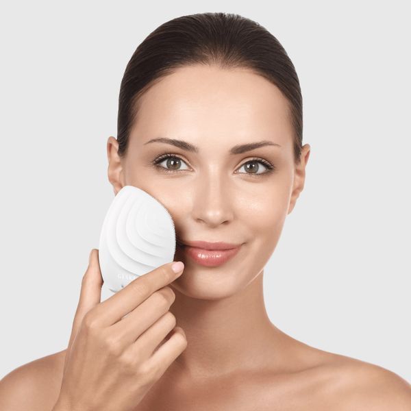 Електронна ультразвукова щітка для обличчя GESKE Sonic Facial Brush 5в1 white HB0073 фото
