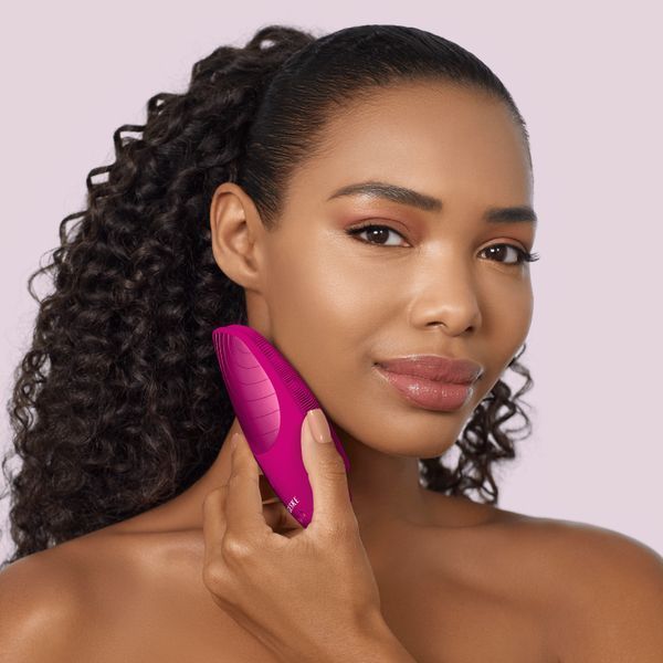 Електронна звукова термо щітка для обличчя GESKE Sonic Thermo Facial Brush 6в1 magenta HB0076 фото