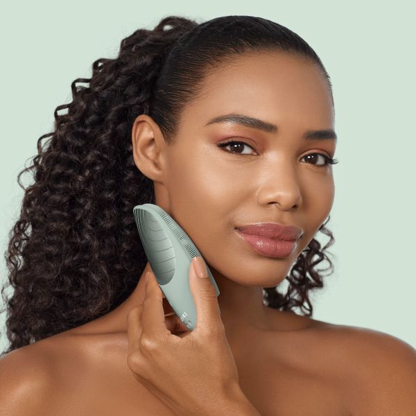 Електронна звукова термо щітка для обличчя GESKE Sonic Thermo Facial Brush 6в1 green HB0085 фото